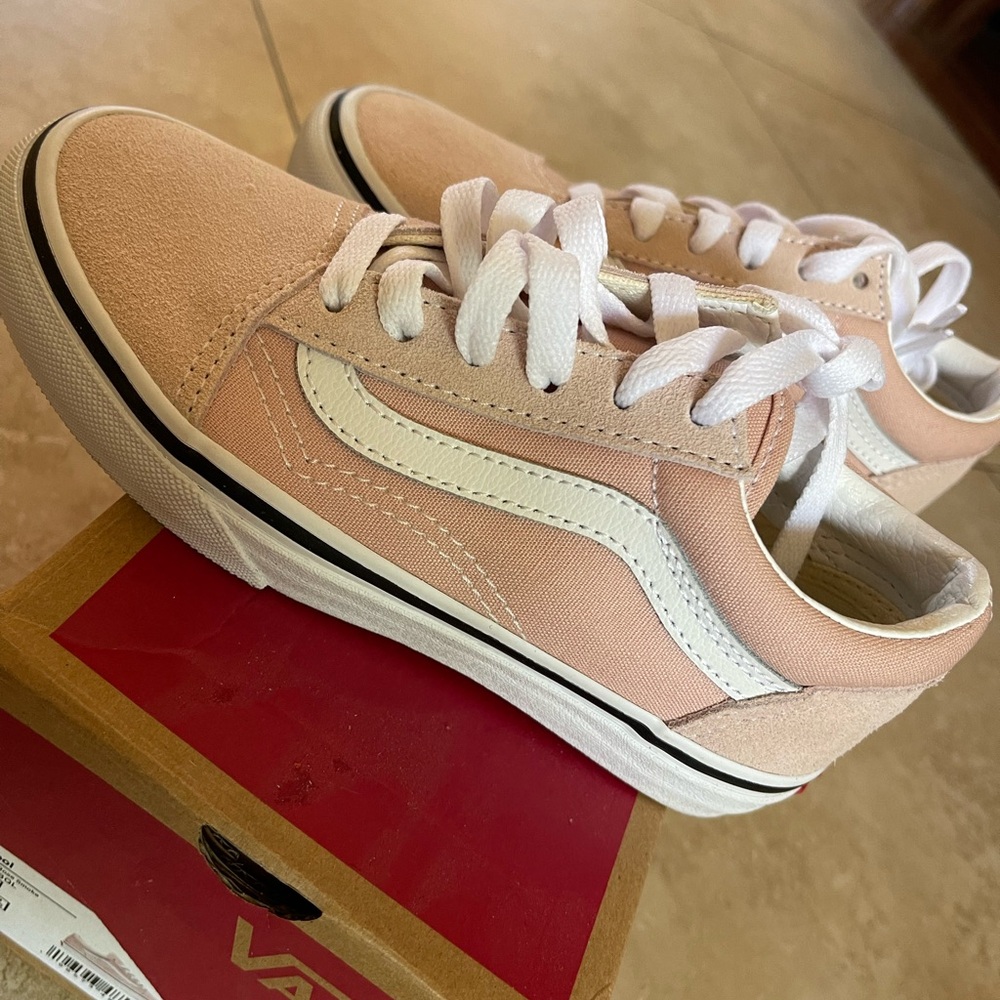 Kids Vans Old Skool Theory Rose smoke size 13.5 sneakers. Brand new in box